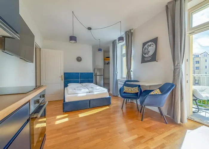 De Luxe With Balcony In Angelo By Rentez